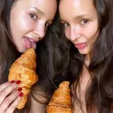 Adelalinka Twins nude #0029