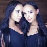 Adelalinka Twins голая #0278