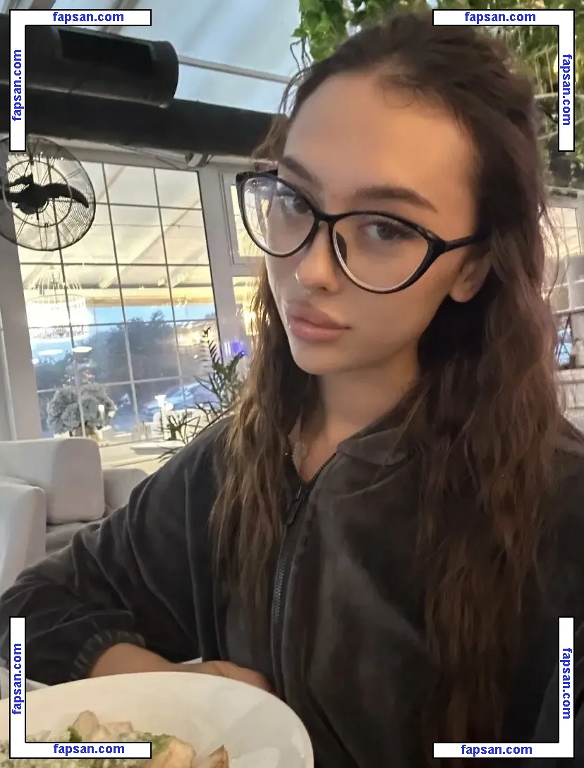 AdeleDesire nude photo #0009 from OnlyFans