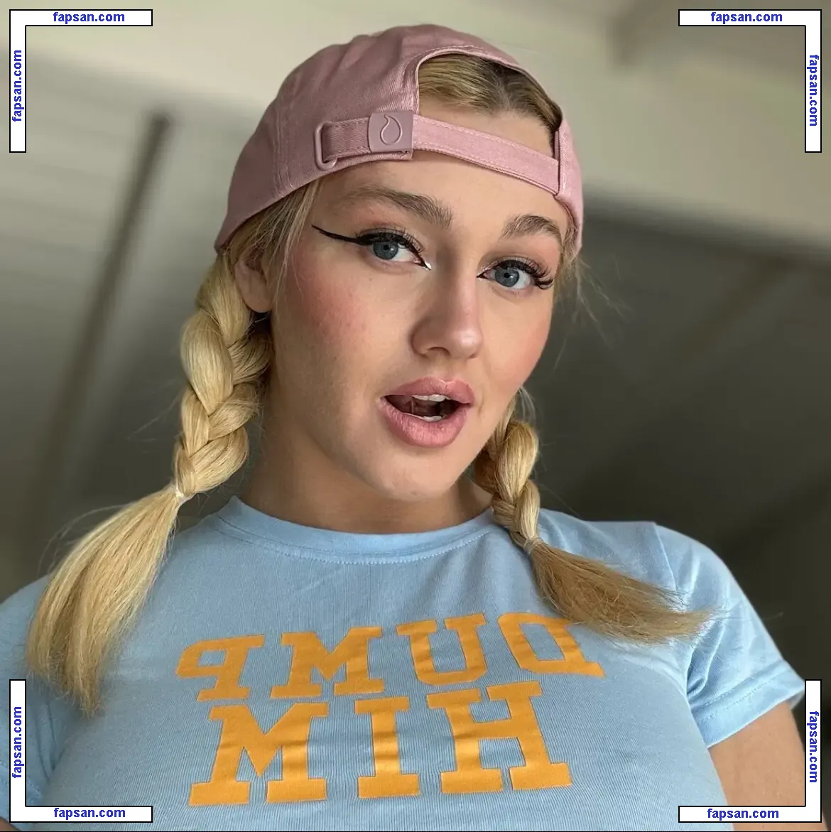 adeliaacker nude photo #0001 from OnlyFans