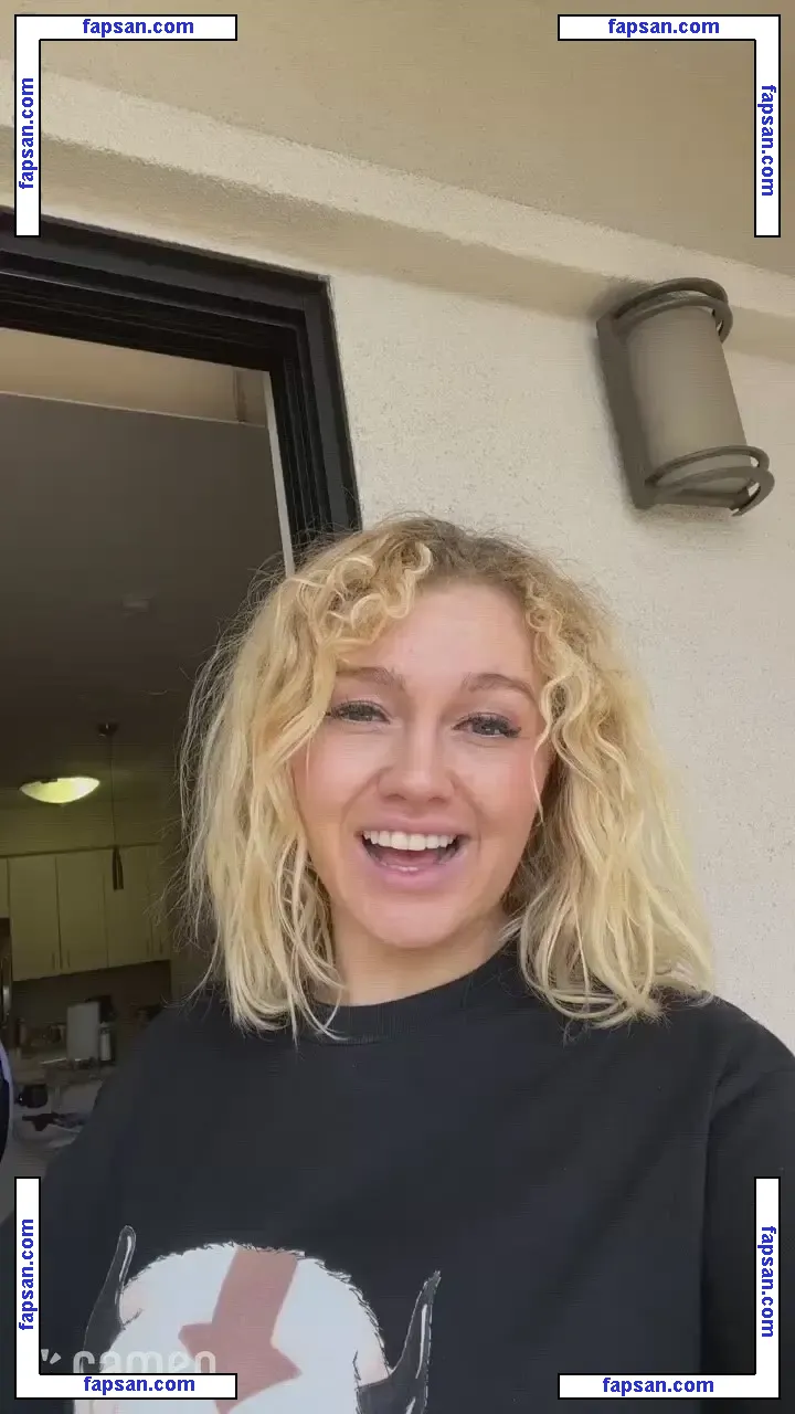 adeliaacker nude photo #0004 from OnlyFans