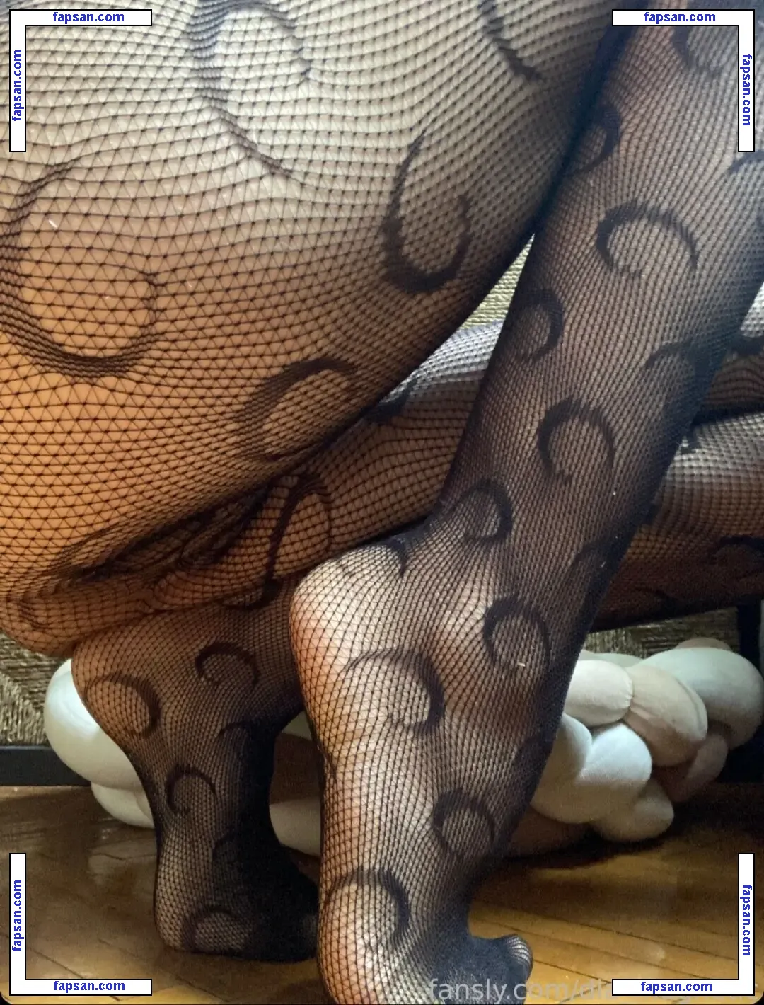 Adorable_dina nude photo #0364 from OnlyFans