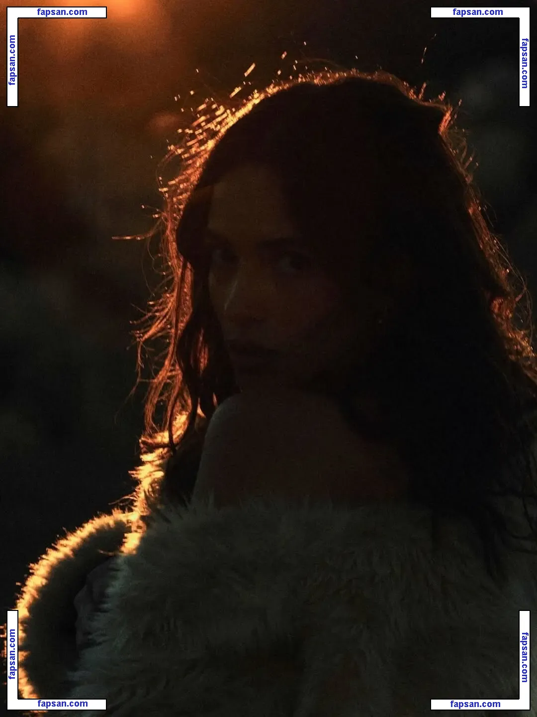 Adria Arjona голая фото #0385 с Онлифанс