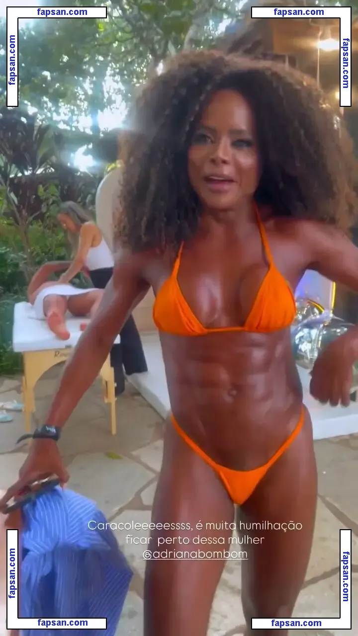Adriana Bombom голая фото #0032 с Онлифанс