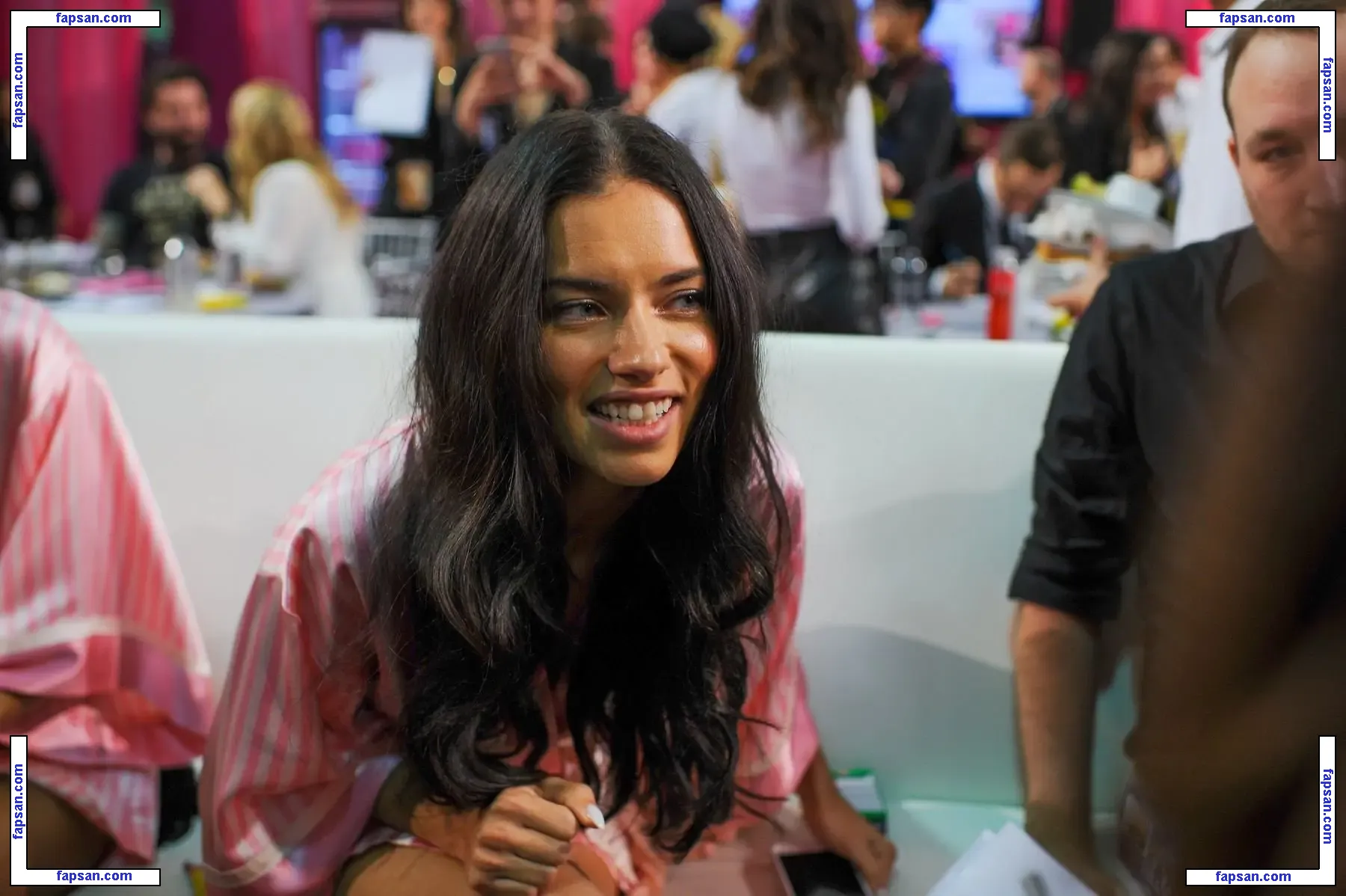 Adriana Lima голая фото #0951 с Онлифанс