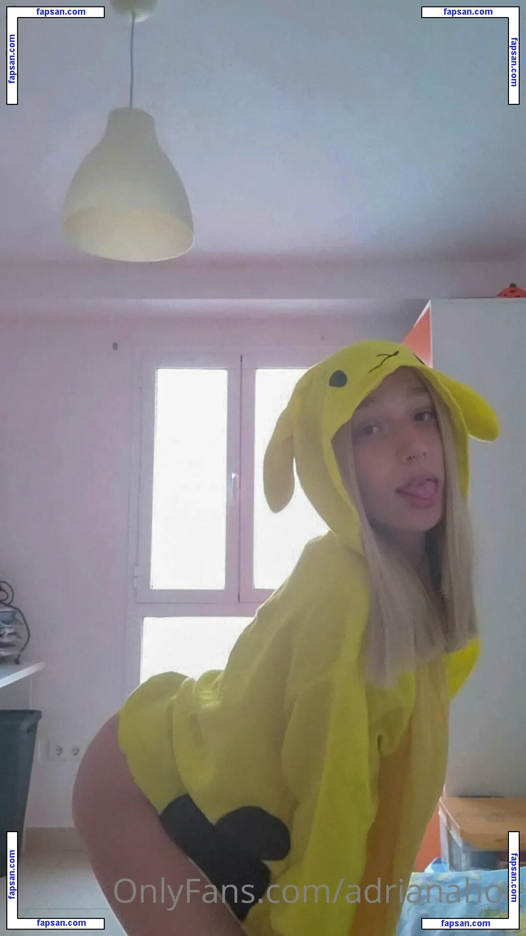 Adrianahoe nude photo #0021 from OnlyFans