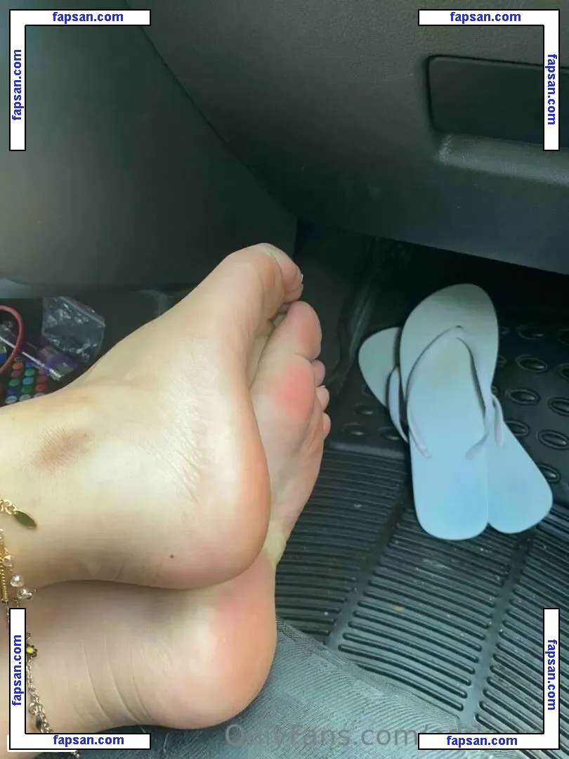Adrieamb nude photo #0187 from OnlyFans