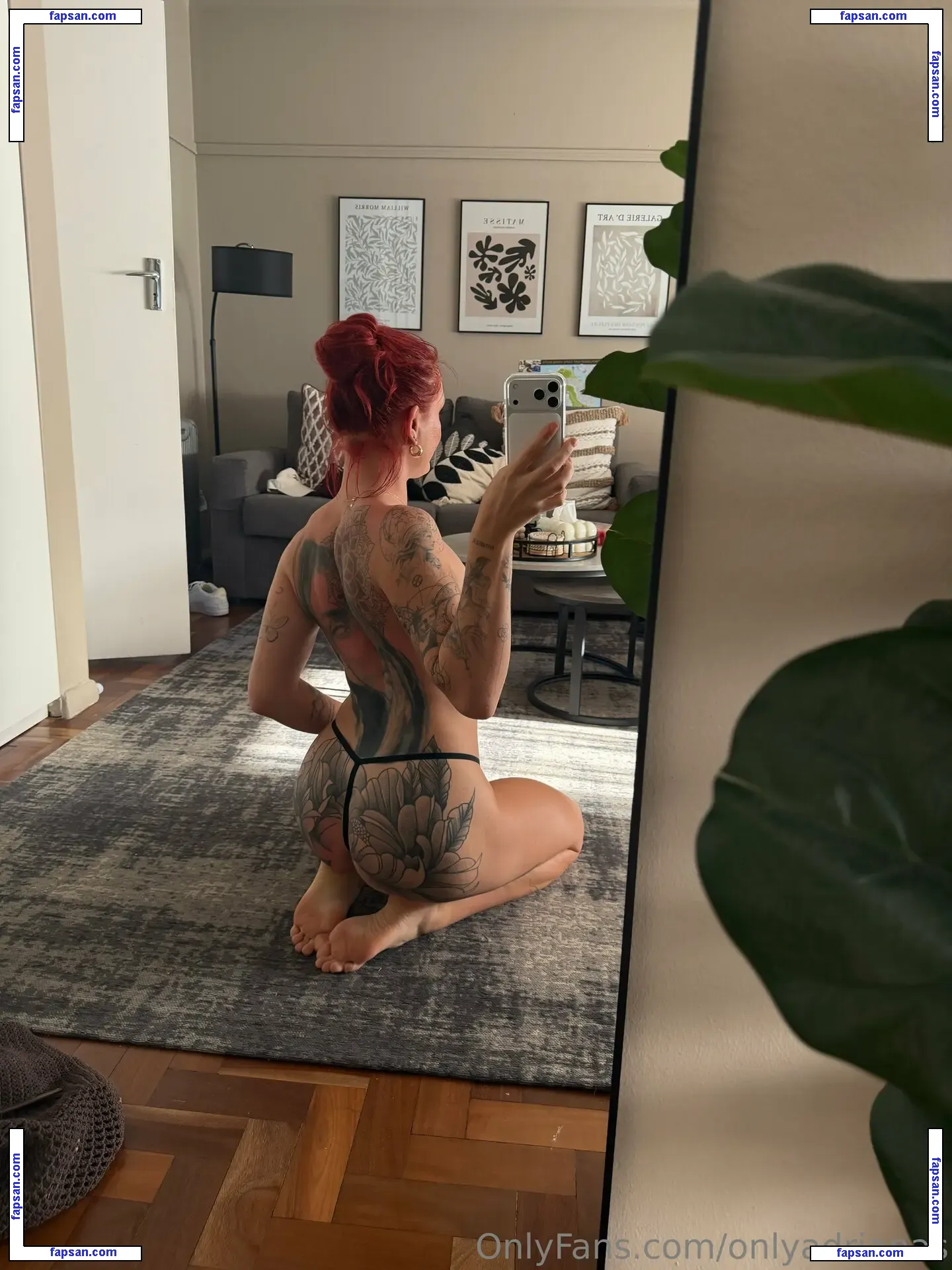 Adriii голая фото #0001 с Онлифанс