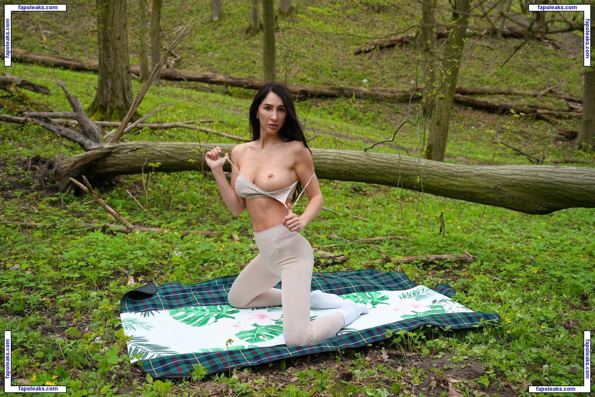 Adventure Mary / adventurewithmary nude photo #0226 from OnlyFans