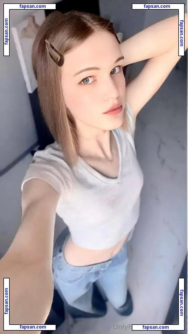 aerints nude photo #0006 from OnlyFans