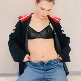 aerints nude #0003