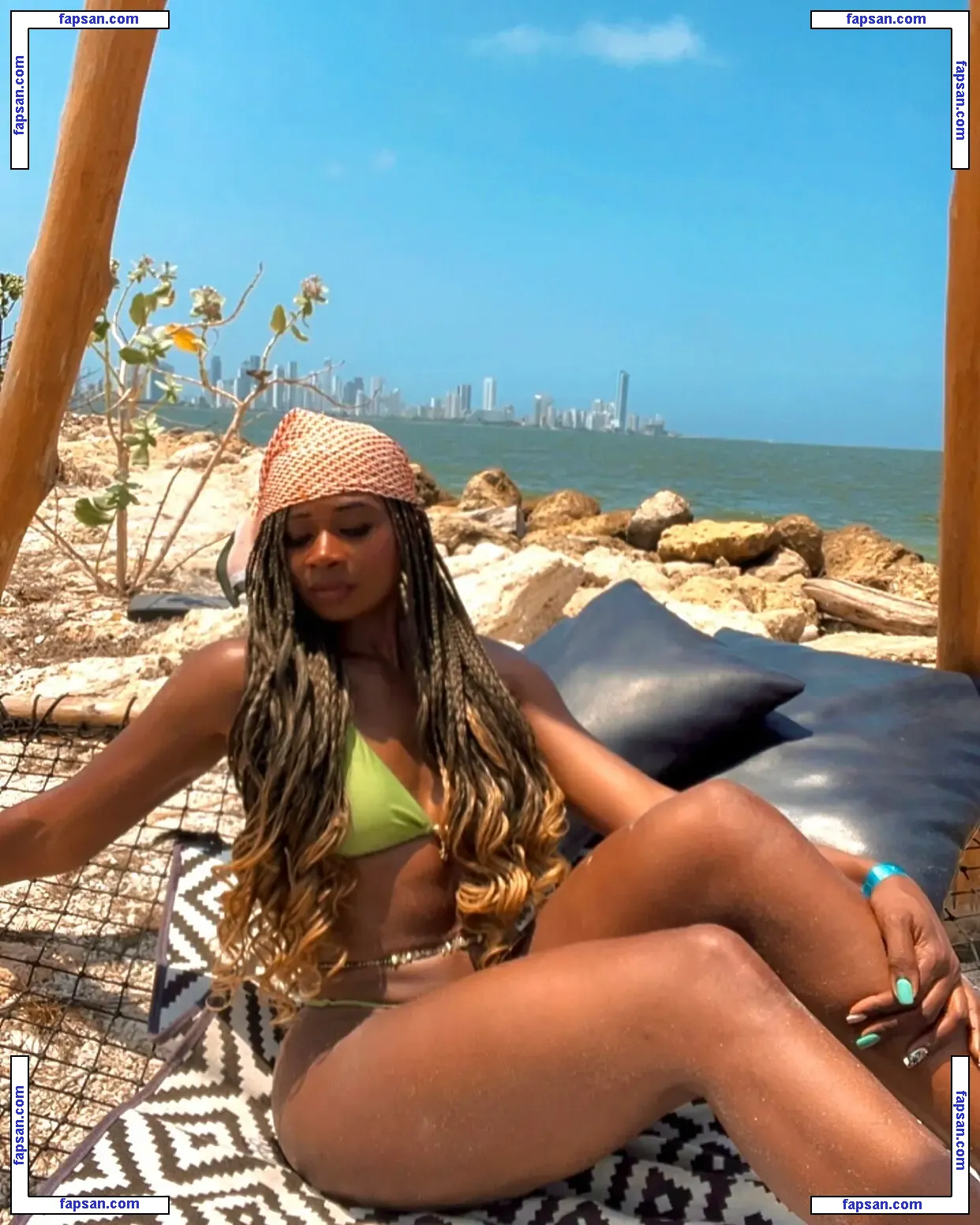 Afroglam1 голая фото #0021 с Онлифанс