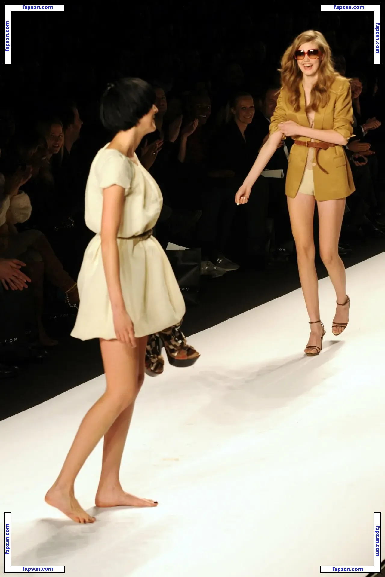 Agyness Deyn голая фото #0092 с Онлифанс