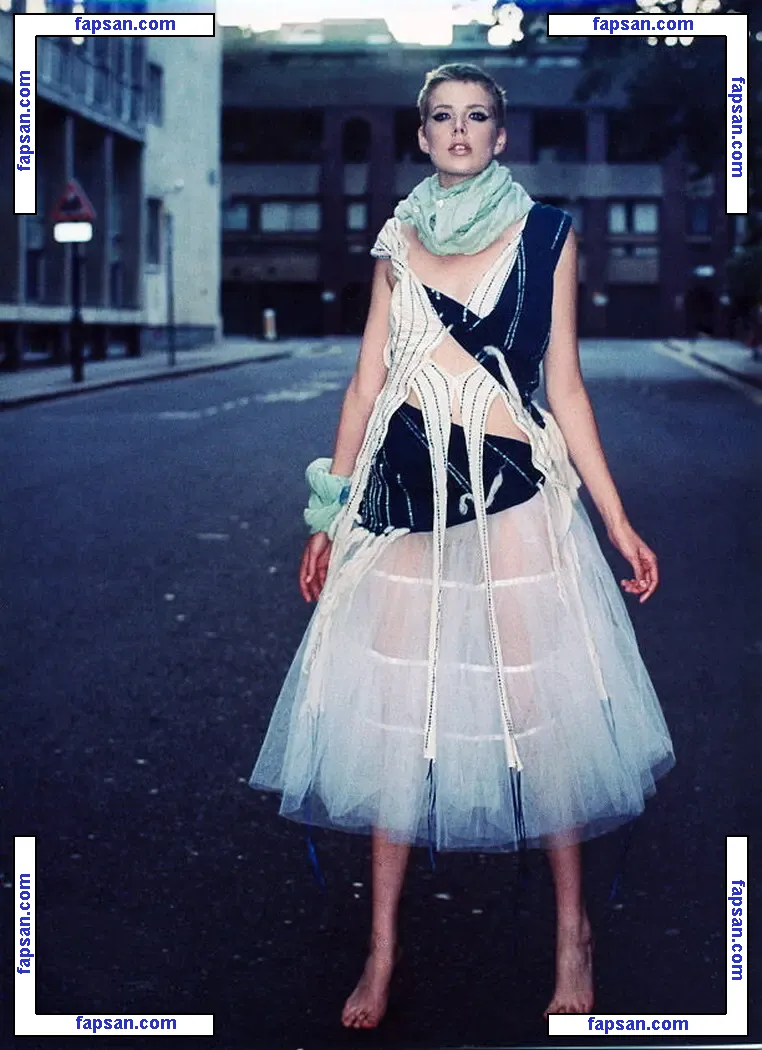 Agyness Deyn голая фото #0099 с Онлифанс