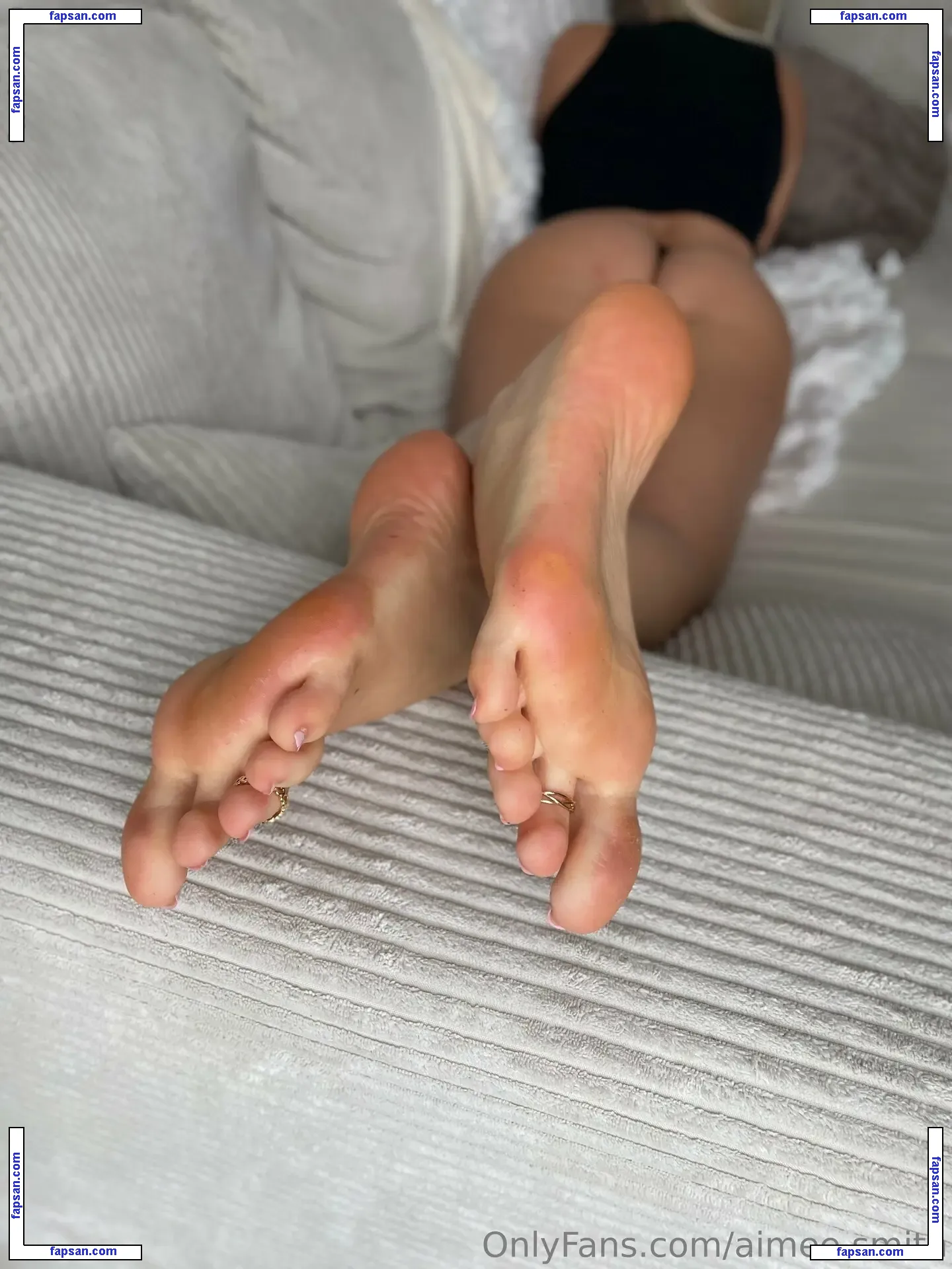 aimee.smith nude photo #0001 from OnlyFans