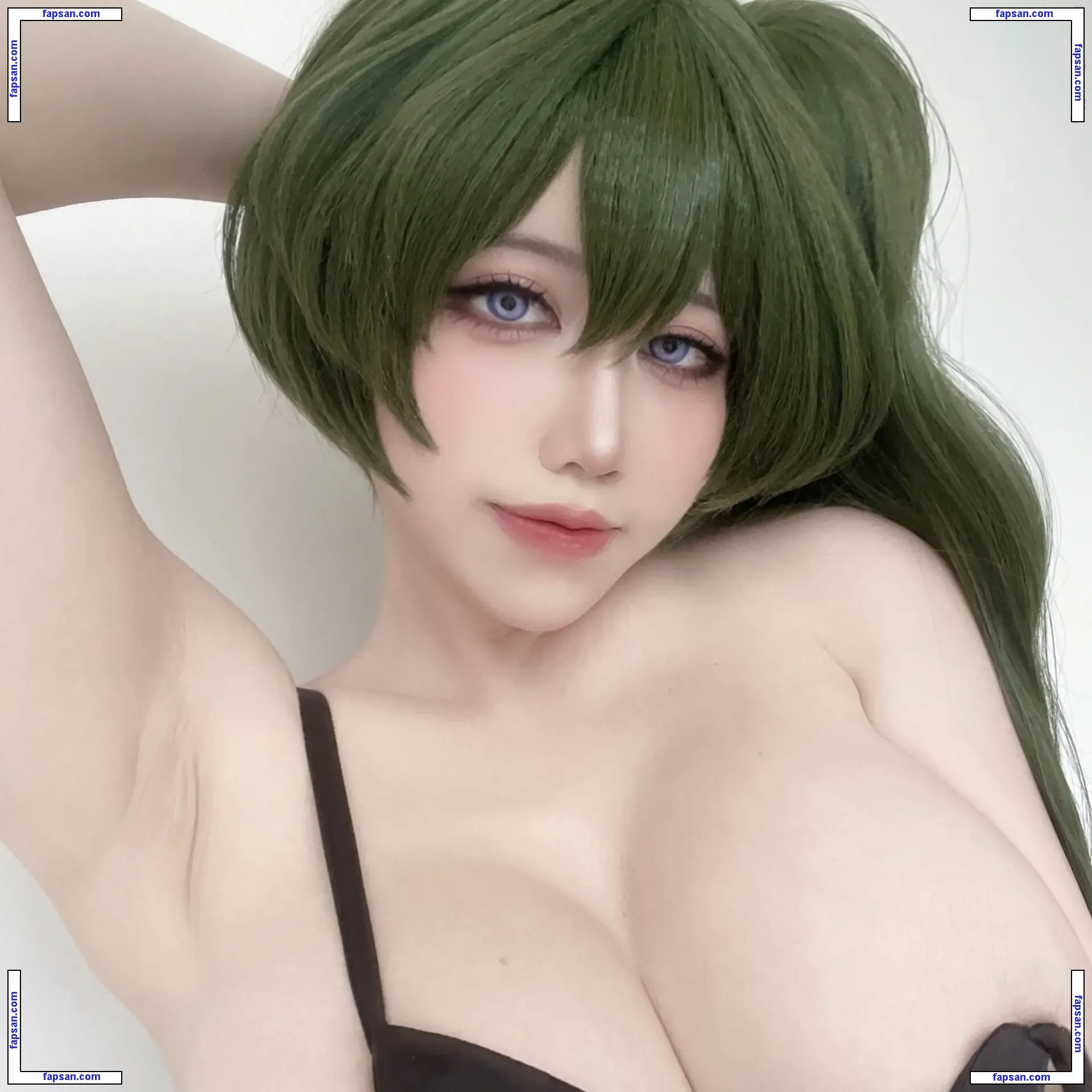 Ain Guyen nude photo #0015 from OnlyFans