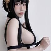 Ain Nguyen nude #0387
