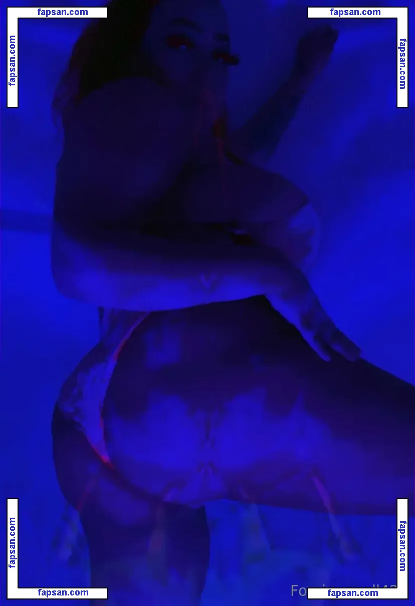 ainarose420 nude photo #0001 from OnlyFans