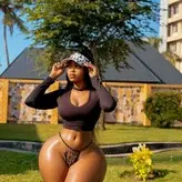 aishaferuzy nude #0005