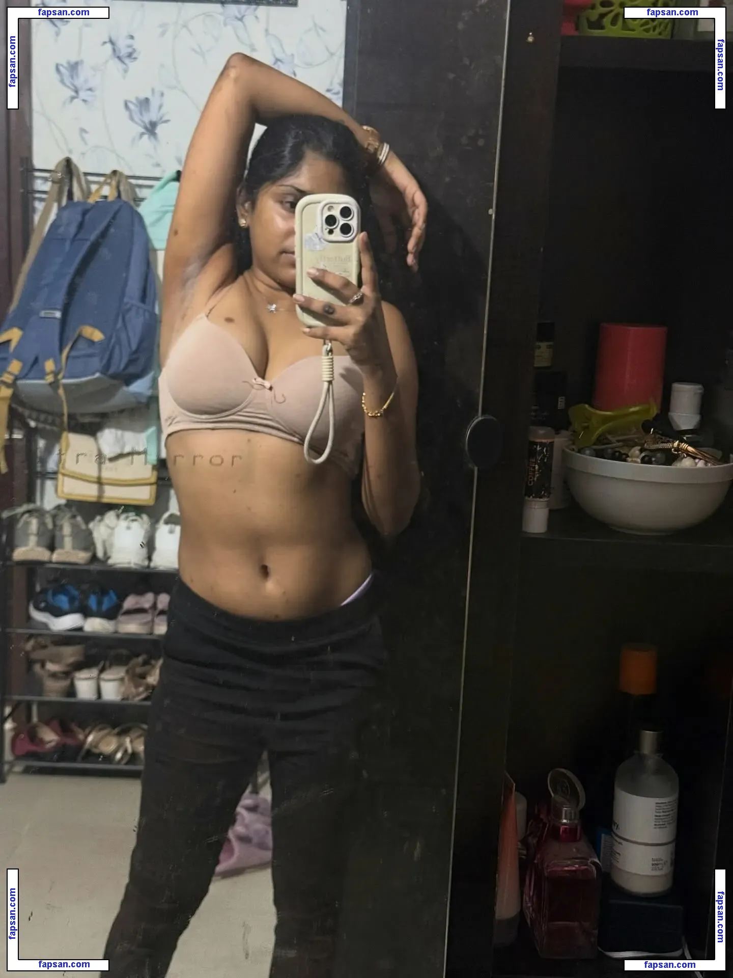 Aishwarya Vadivu голая фото #0002 с Онлифанс