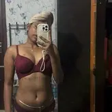 Aishwarya Vadivu голая #0001