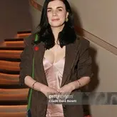 Aisling Bea голая #0066