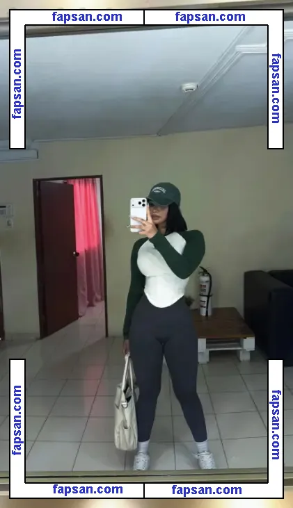 Aitanarus голая фото #0004 с Онлифанс