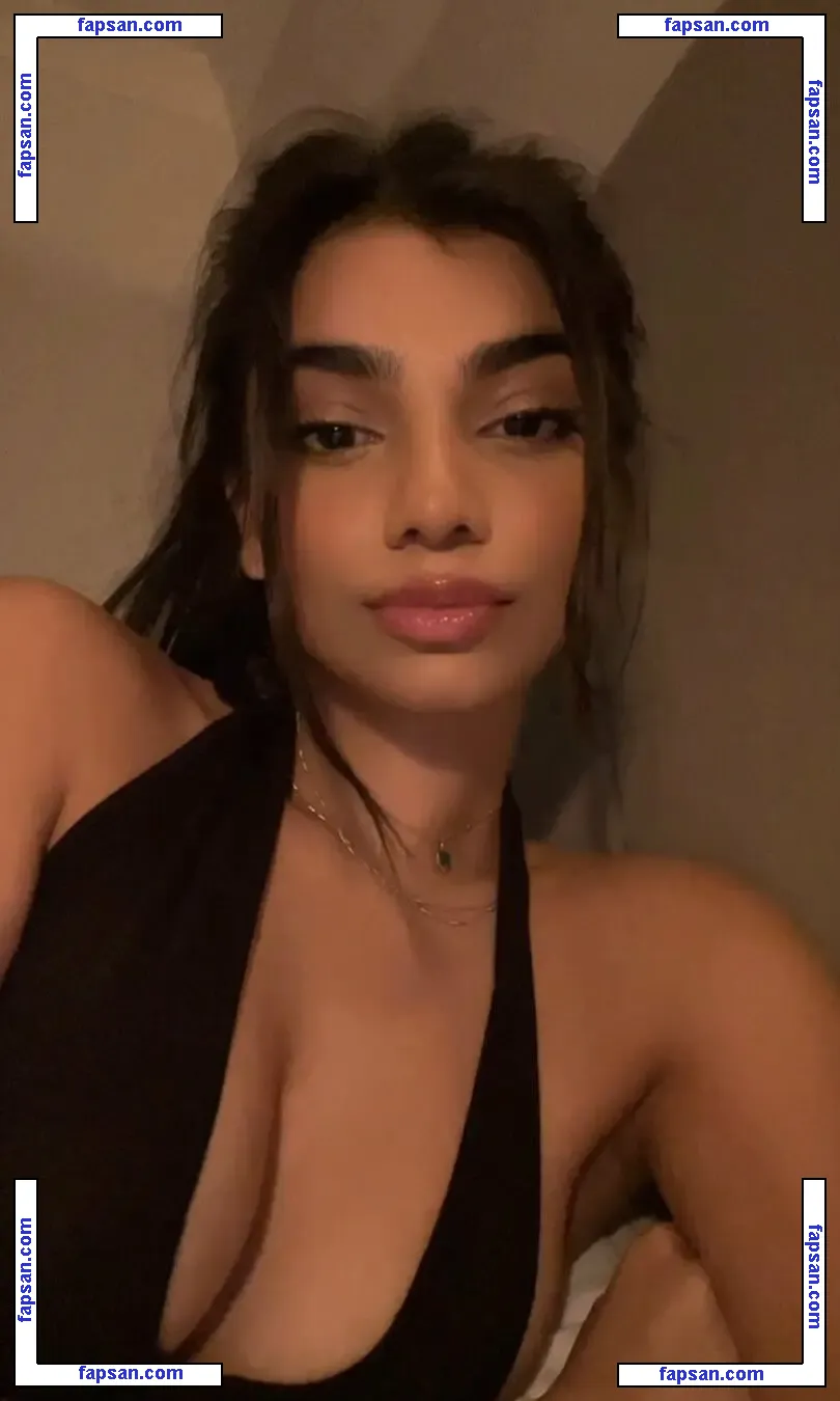 aixshk nude photo #0013 from OnlyFans
