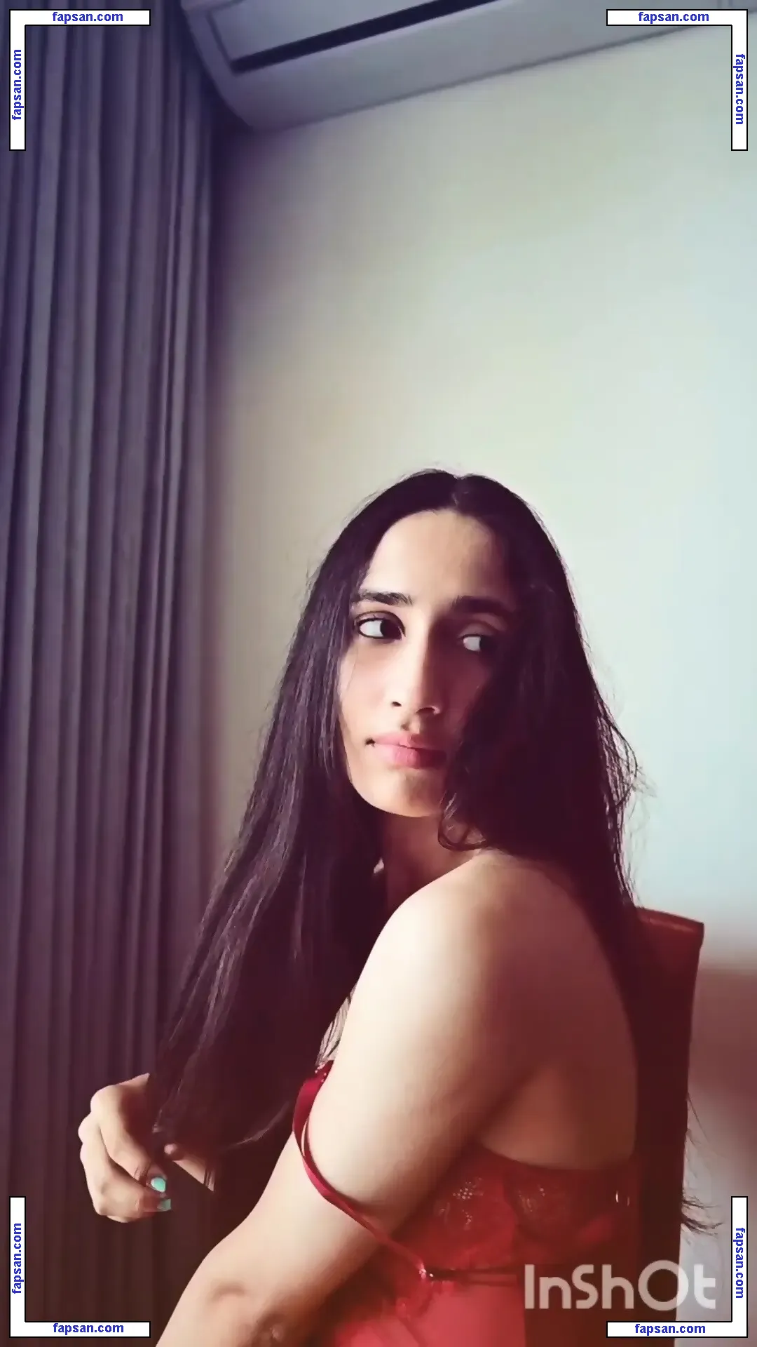 akansharuskin nude photo #0021 from OnlyFans