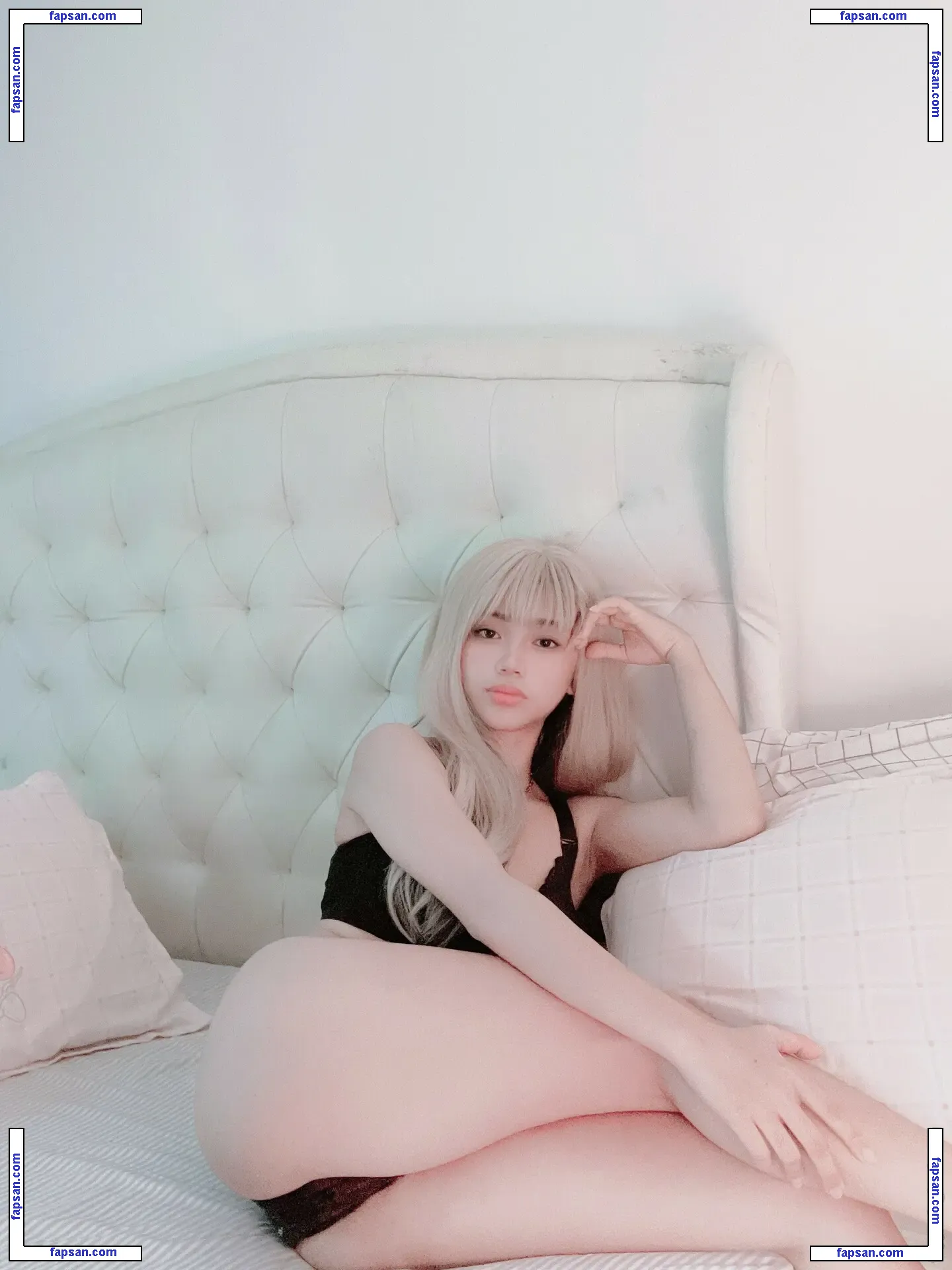 Akari_Cos nude photo #0003 from OnlyFans