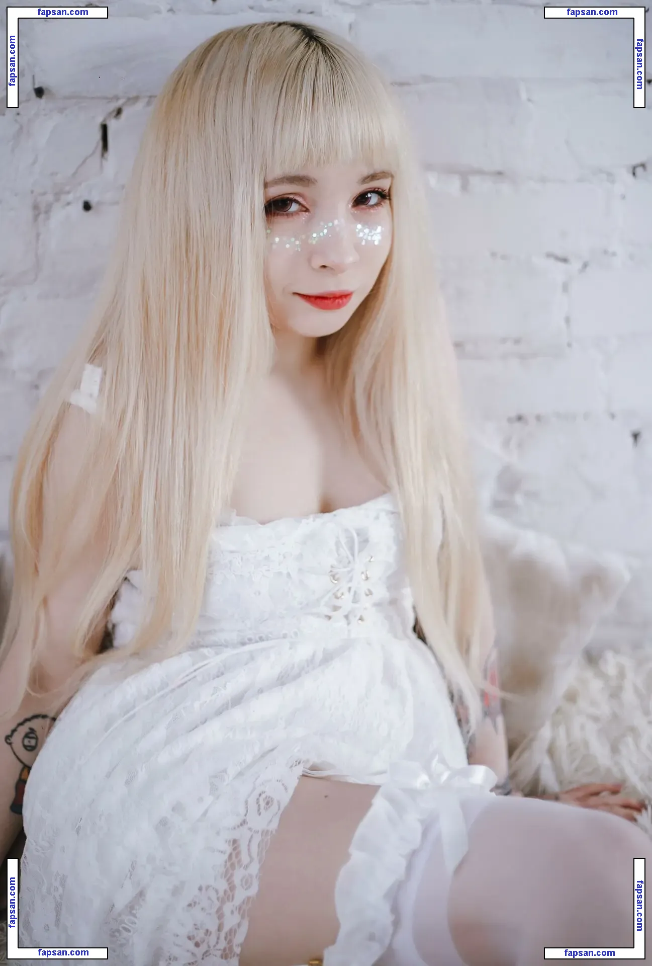 Akirahartyx голая фото #0001 с Онлифанс