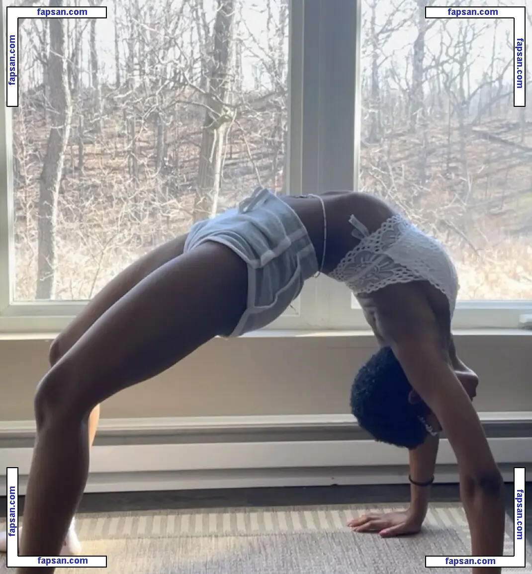 Akiras Peach nude photo #0008 from OnlyFans