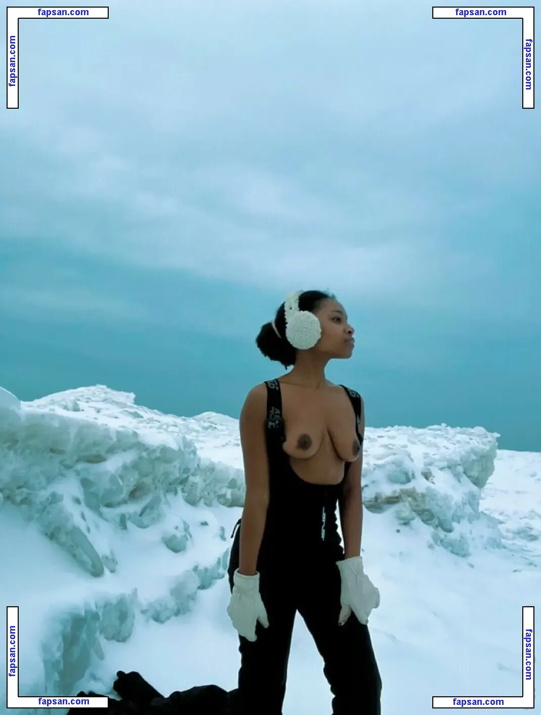 Akiras Peach nude photo #0011 from OnlyFans