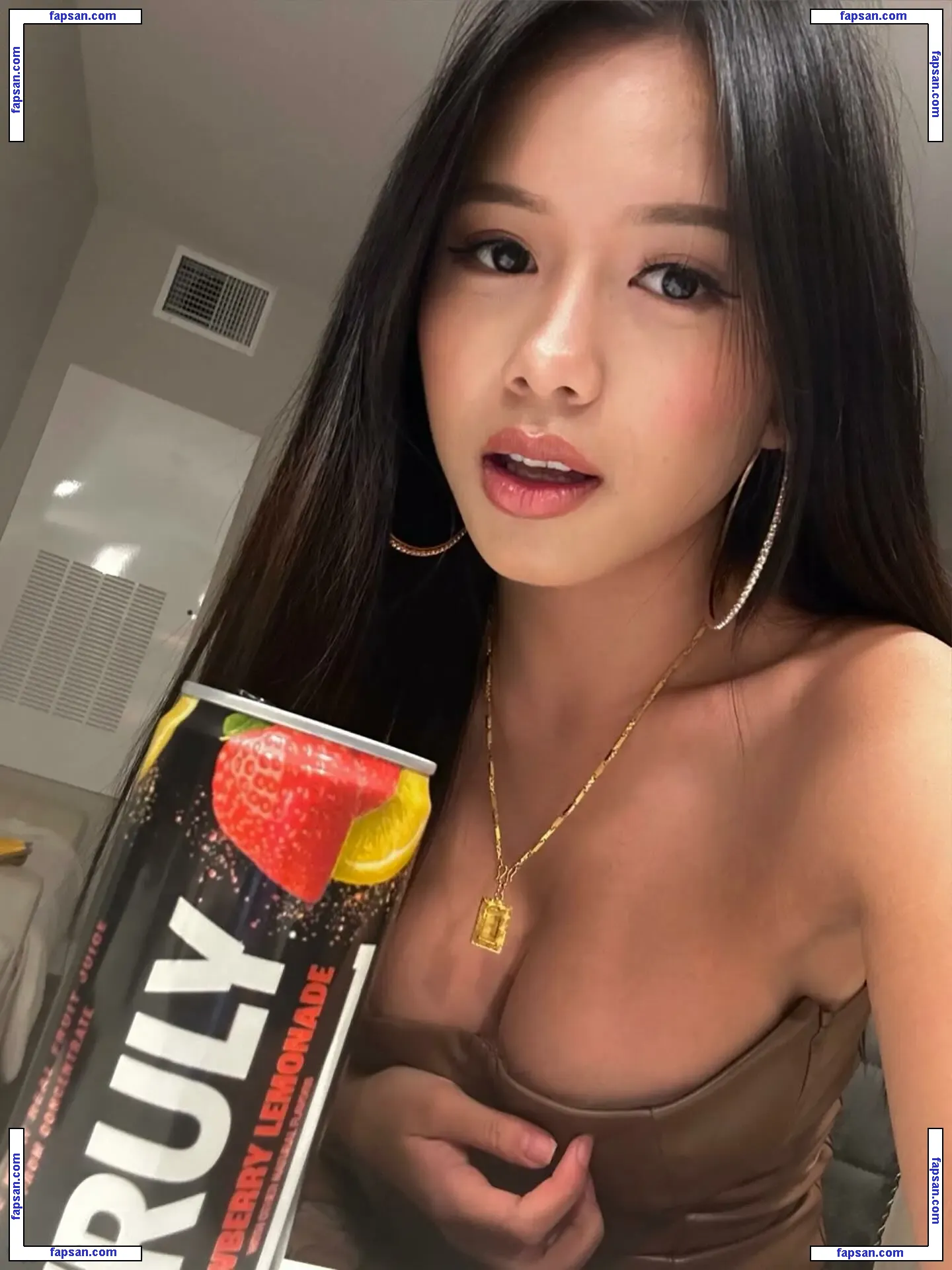 A_lyssaonly nude photo #0003 from OnlyFans
