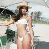 Alane Dias голая #0021