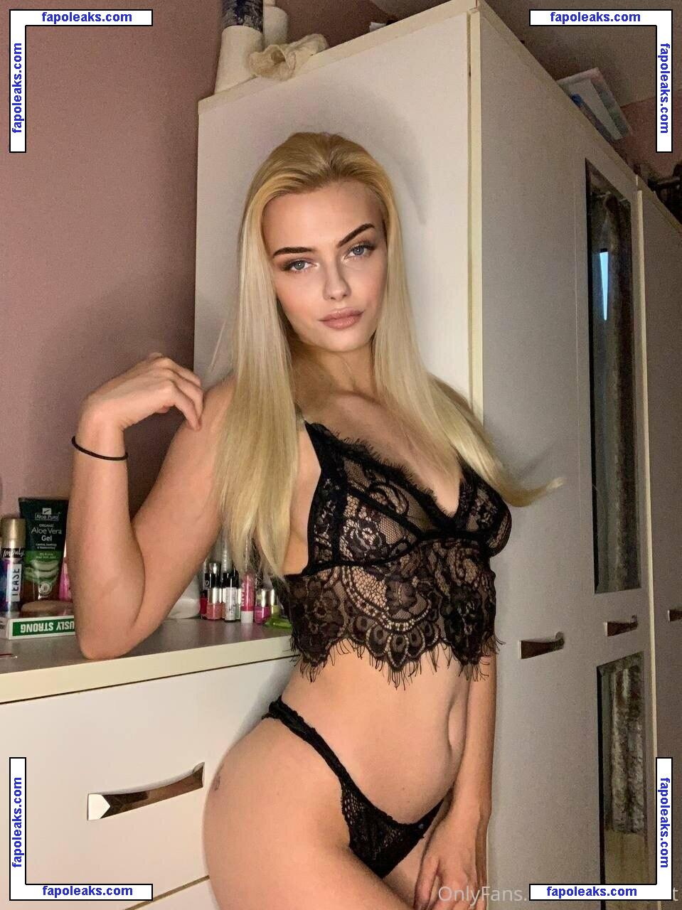 alarna / honeybooboo nude photo #0001 from OnlyFans