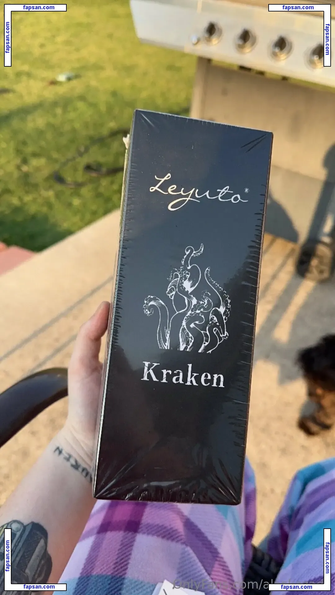 alaskazade nude photo #0047 from OnlyFans