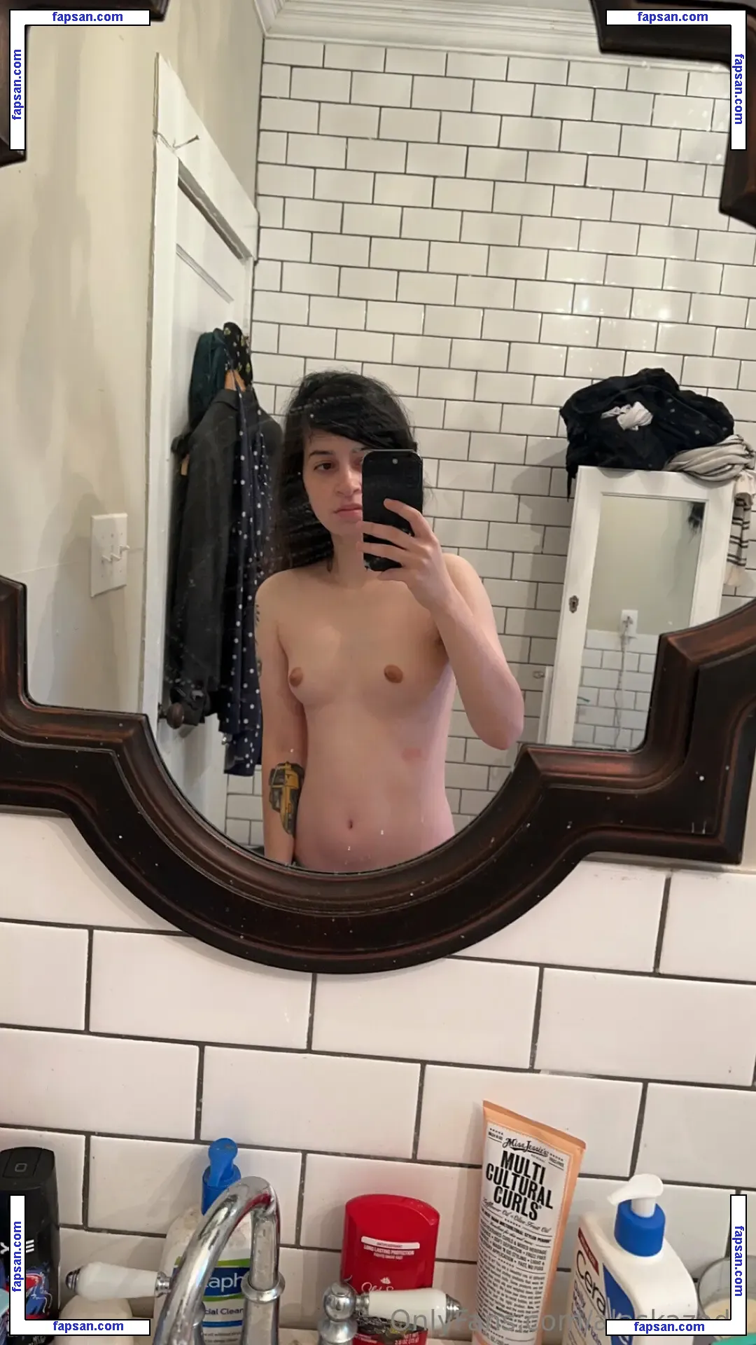 alaskazade nude photo #0056 from OnlyFans