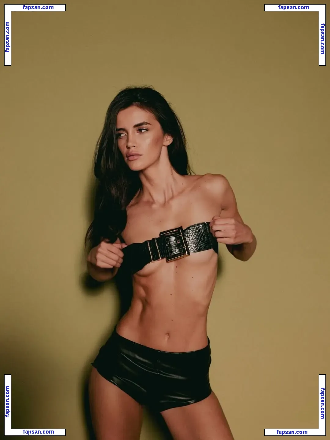 Aldrina Gashi голая фото #0003 с Онлифанс