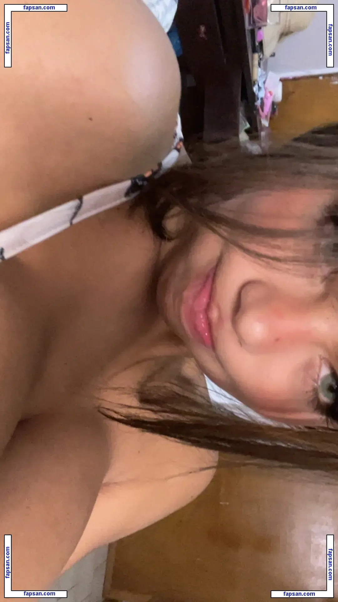 Ale_oficial nude photo #0007 from OnlyFans