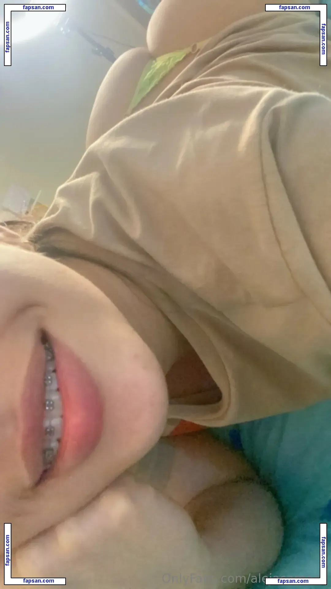 alejacamach nude photo #0083 from OnlyFans