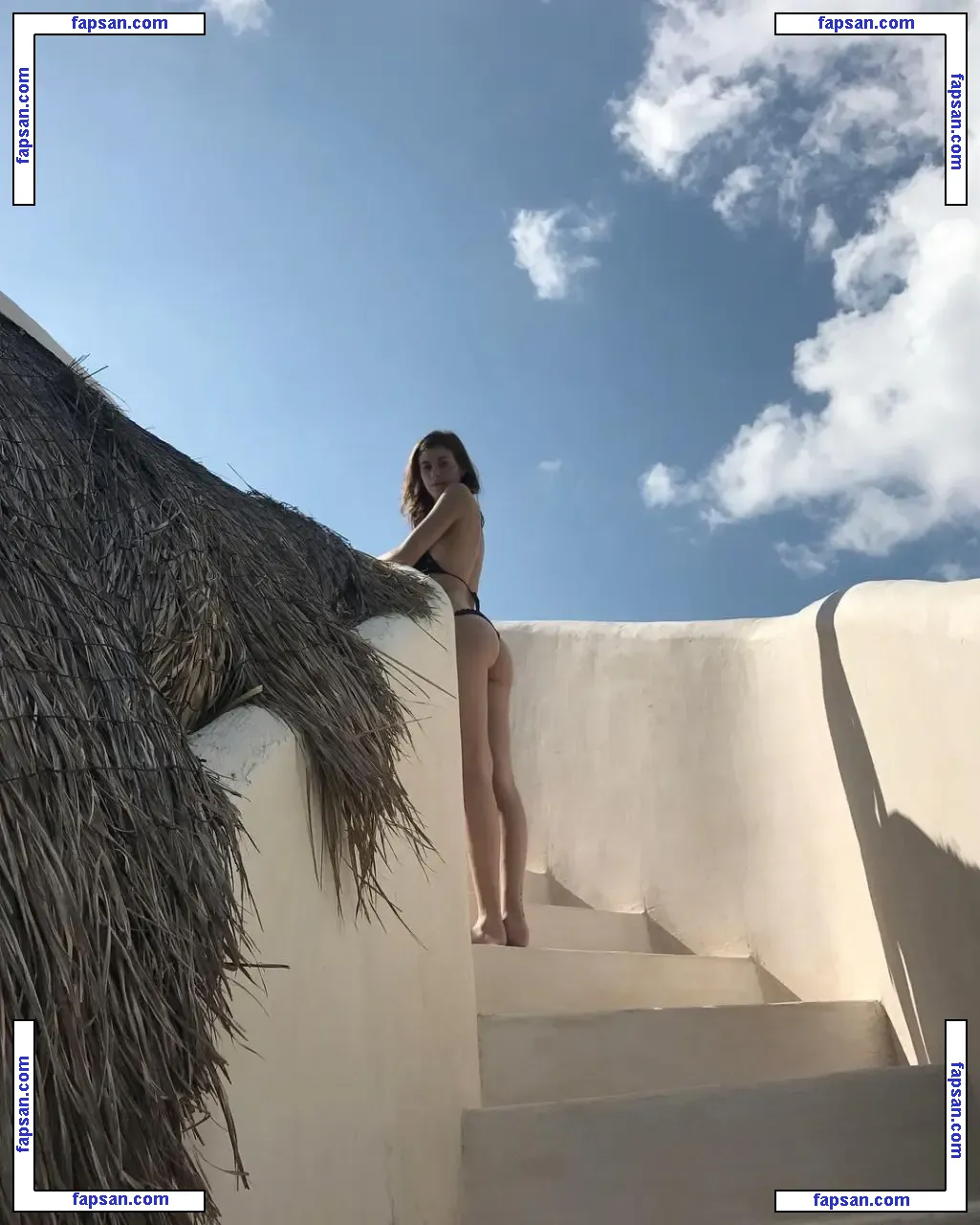 Alejandra Guilmant nude photo #0034 from OnlyFans