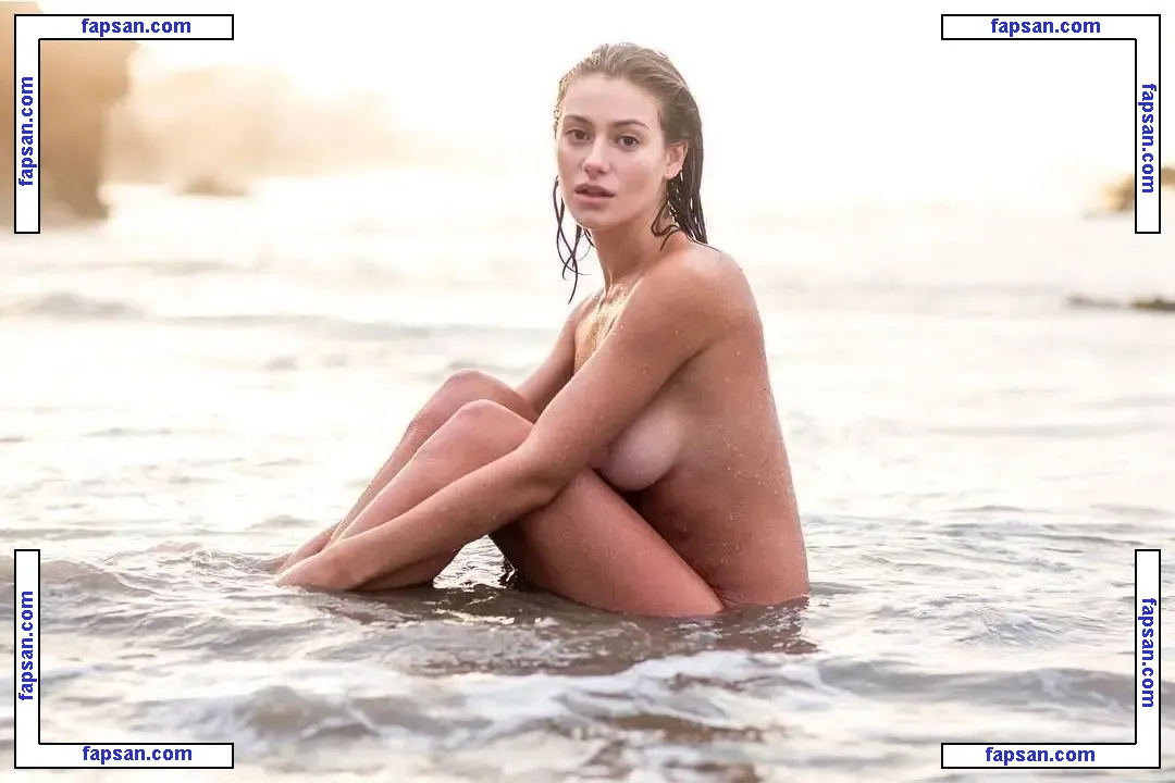 Alejandra Guilmant nude photo #0102 from OnlyFans