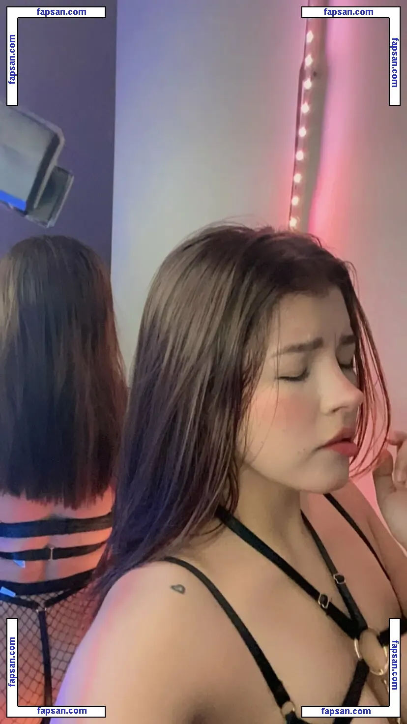 Alejandra Palacios nude photo #0004 from OnlyFans