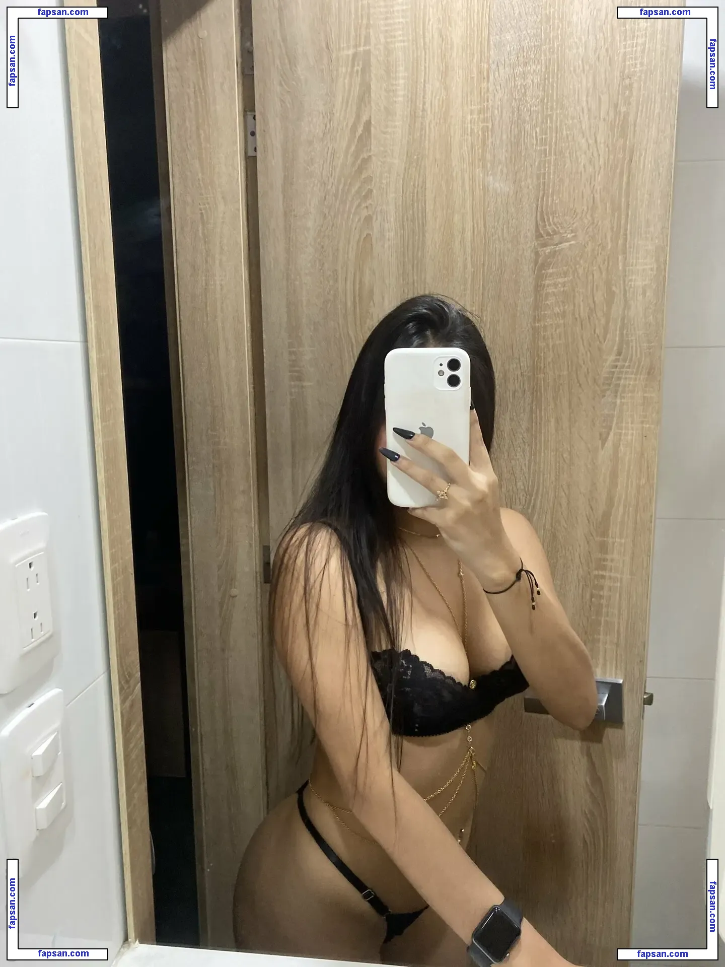 Alejandra Urueña nude photo #0007 from OnlyFans