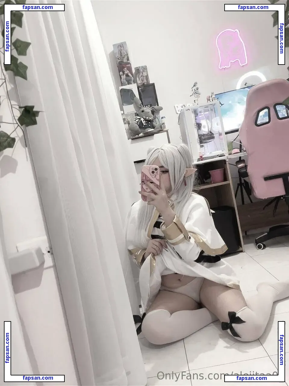 alejitaa02 nude photo #0003 from OnlyFans