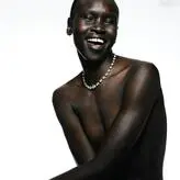 Alek Wek голая #0017