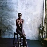 Alek Wek голая #0019