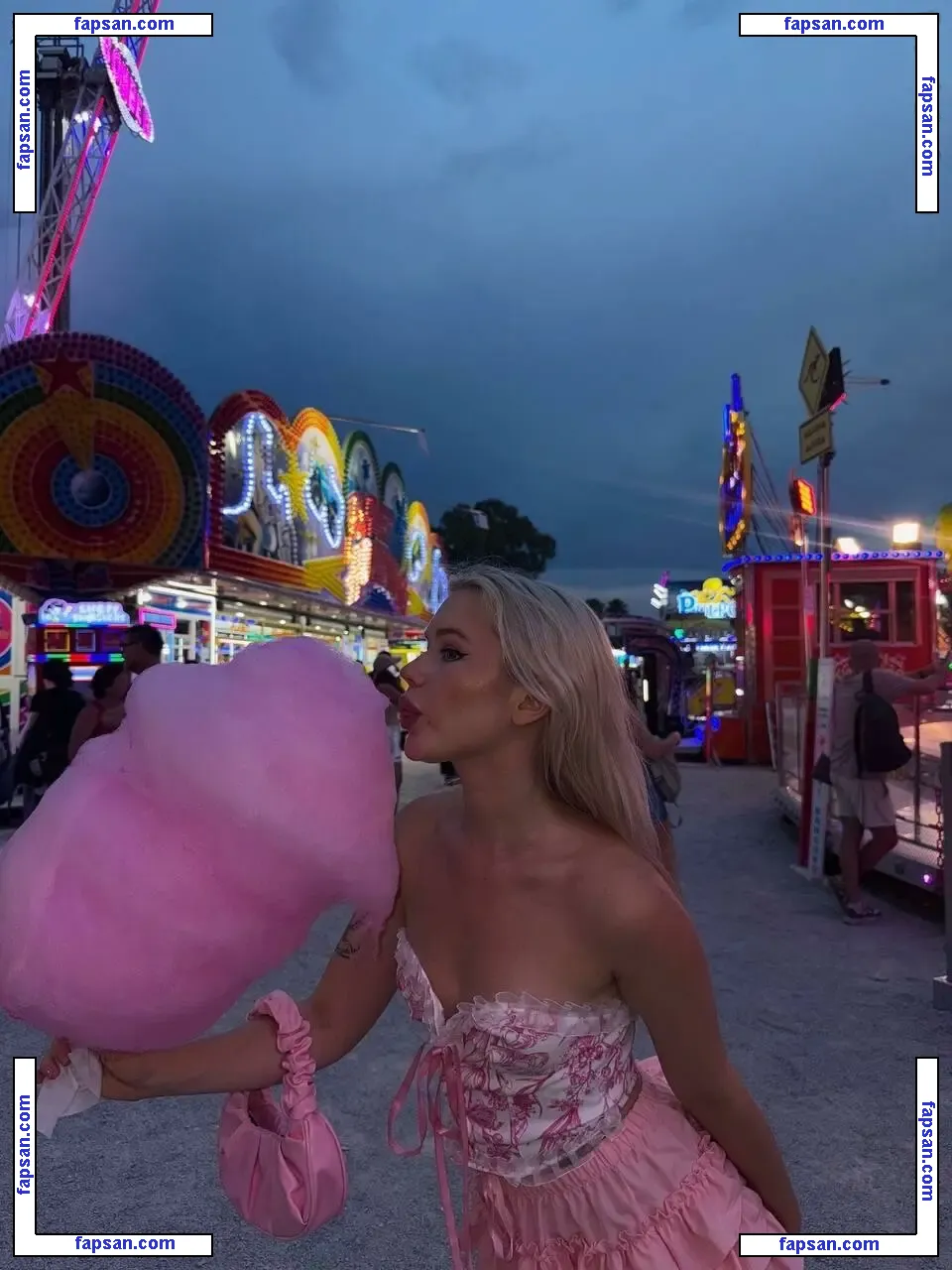 Aleksalore голая фото #0010 с Онлифанс