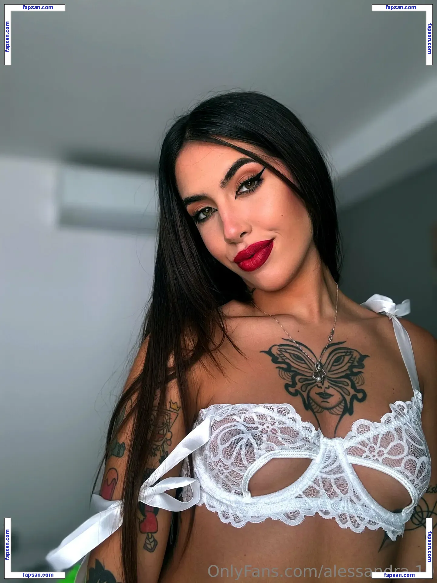 alessandra.10 nude photo #0026 from OnlyFans